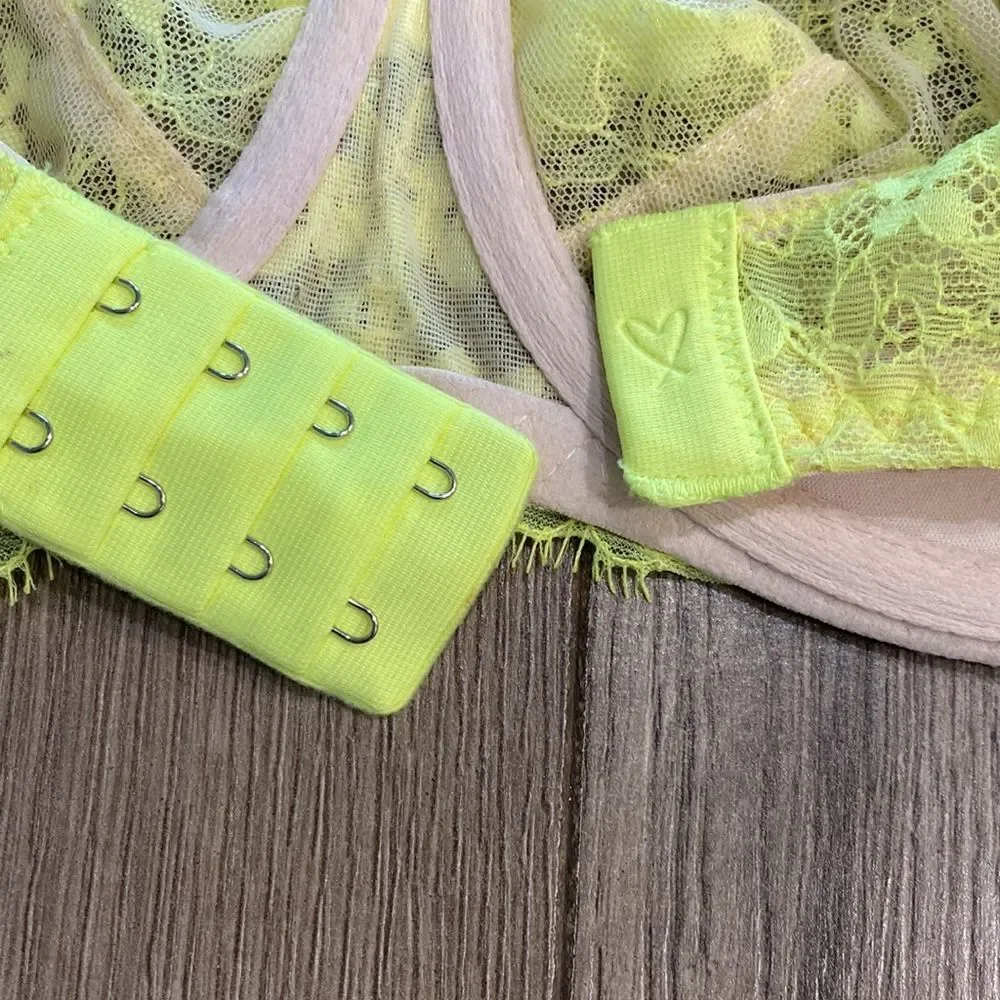 Victoria’s Secret Dream‎ Angel’s Yellow Lace Convertible Push Up Bra Size 34DD